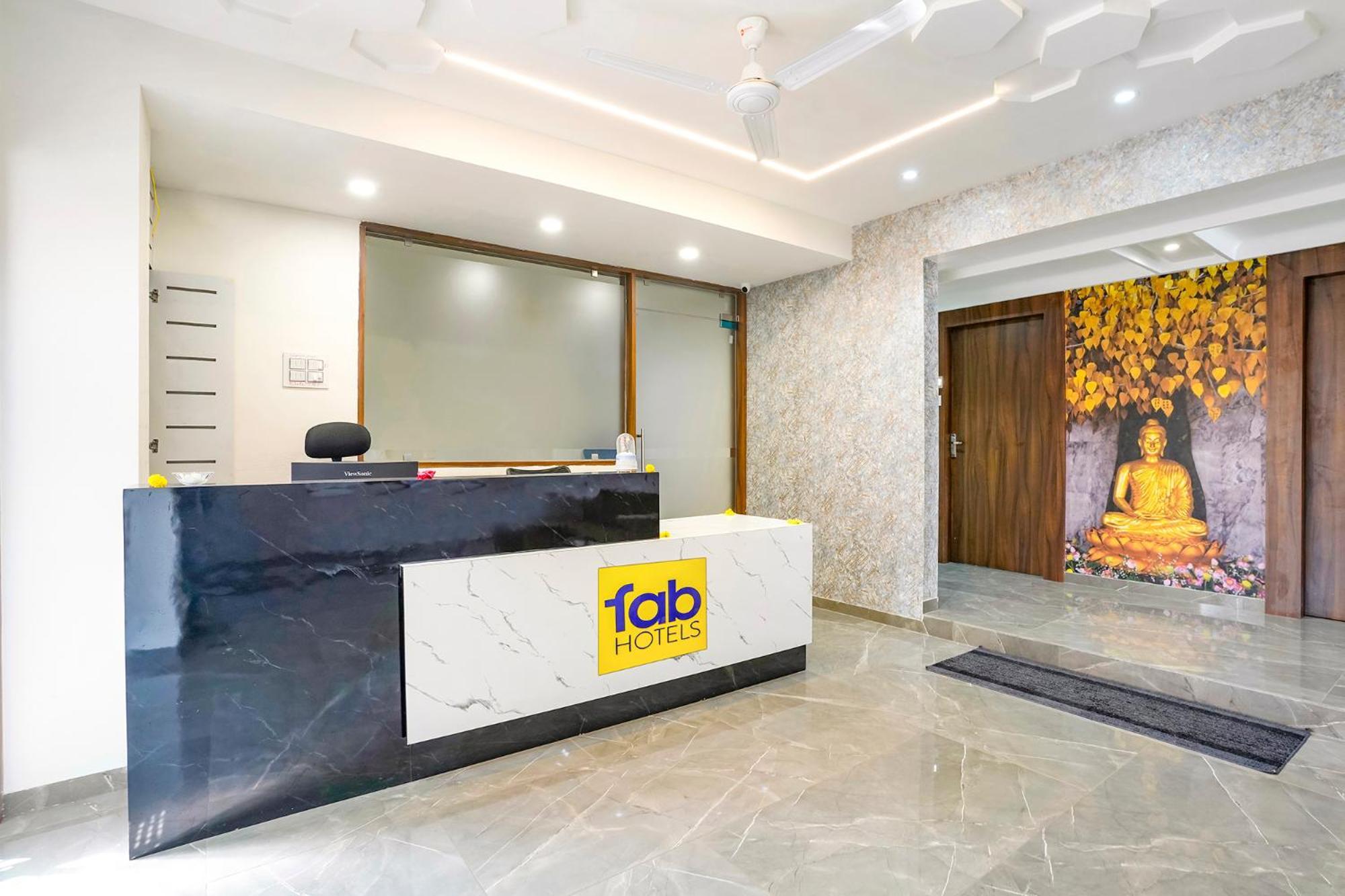 Fabhotel Hill Park I ヴァドーダラー エクステリア 写真